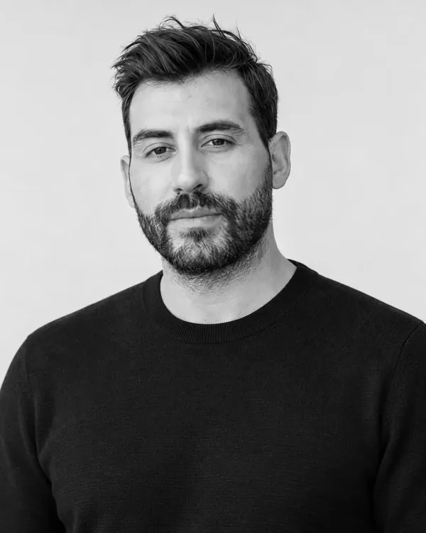 Emre, شريك مؤسس